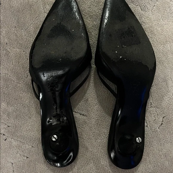 Black Pointed Toe Heels - Picture 6 of 7